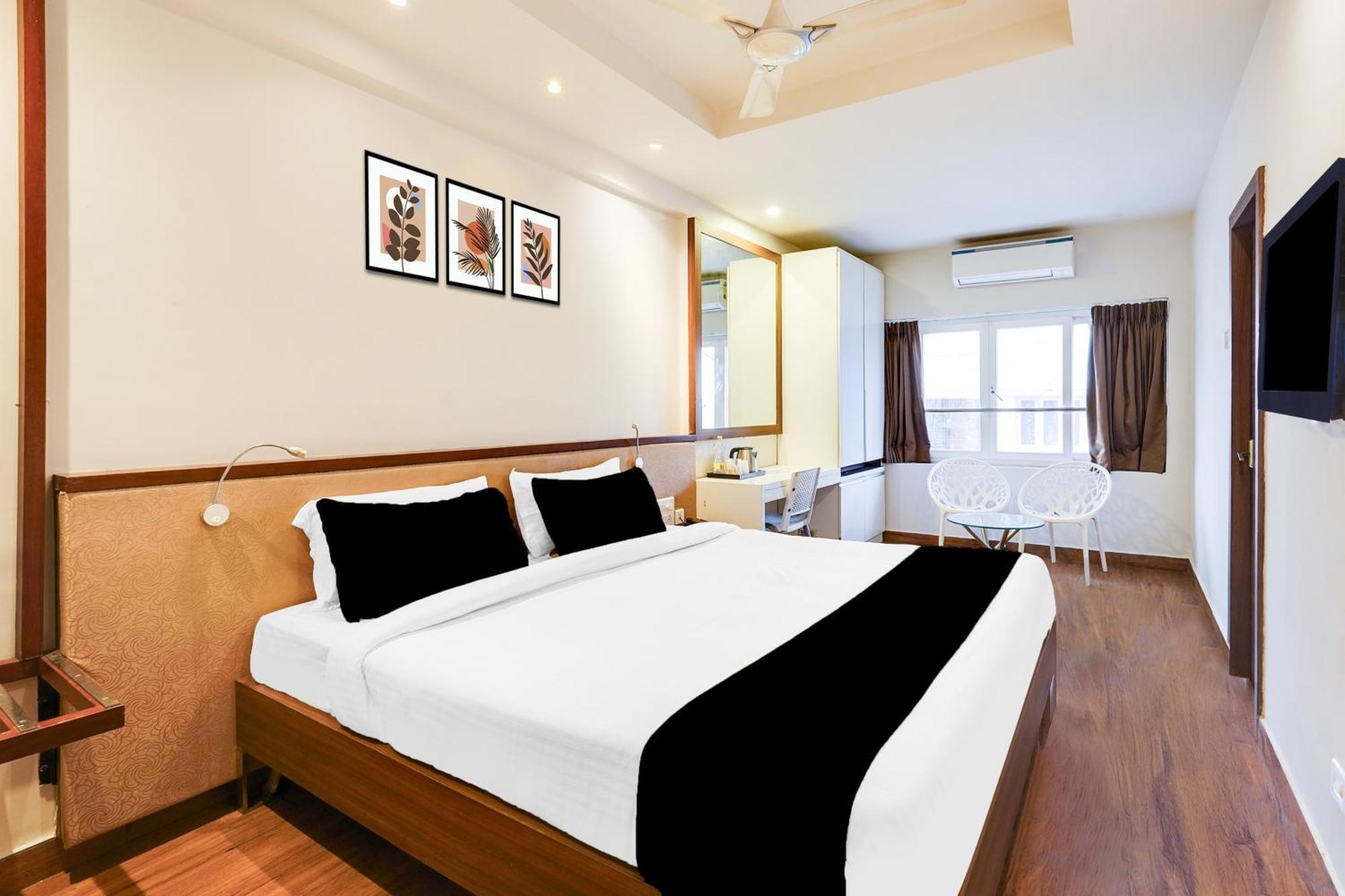 Super Townhouse Oak Kodambakkam Formerly Cine City Chennai Exterior foto